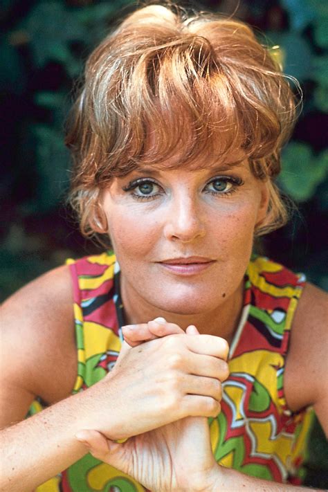 Pet clark - Petula Clark (known as "Pet Clark" in her native England) said of the song: "I heard it and I thought it was a charming, slightly old fashioned love song. I could hear it being a hit in French, Italian and German." Clark recorded versions of the song in French, Italian, and German for the European market. At the same time, her husband Claude ...